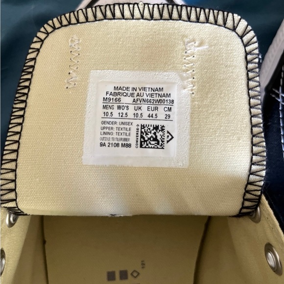 Converse - Picture 3 of 8